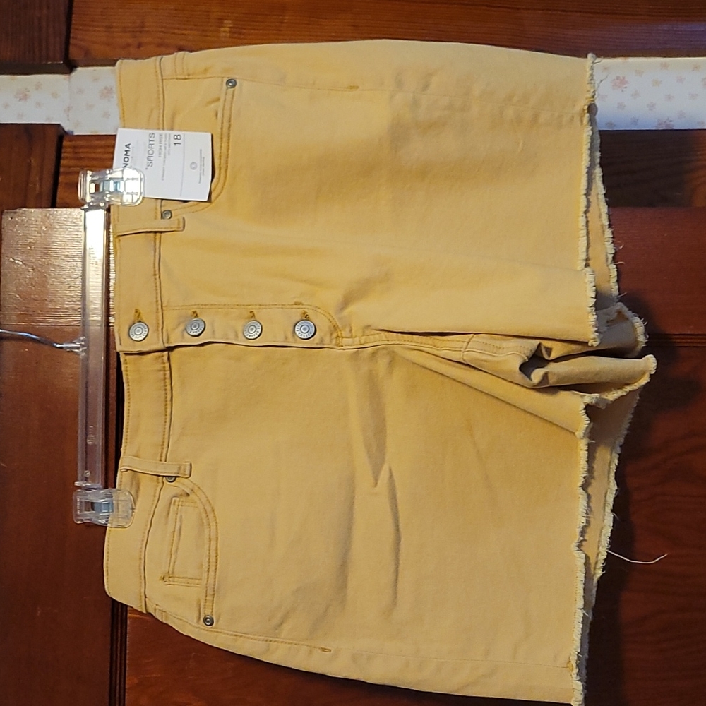 🆕️ Sonoma Women's High Rise Shorts Size 18 - Picture 1 of 7
